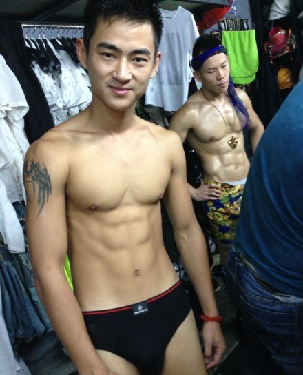 QQͼƬ20131107070923.jpg