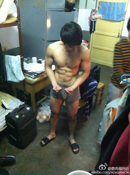ebfa39e8jw1eqbuxt26scj20qk0zkn8n.jpg