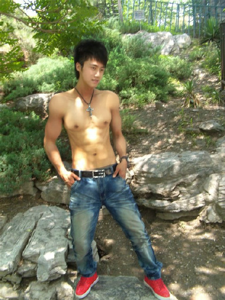 0064ZaS4jw1er3hx0qw6pj30e60iw423.jpg